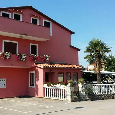 A5 Apartment *